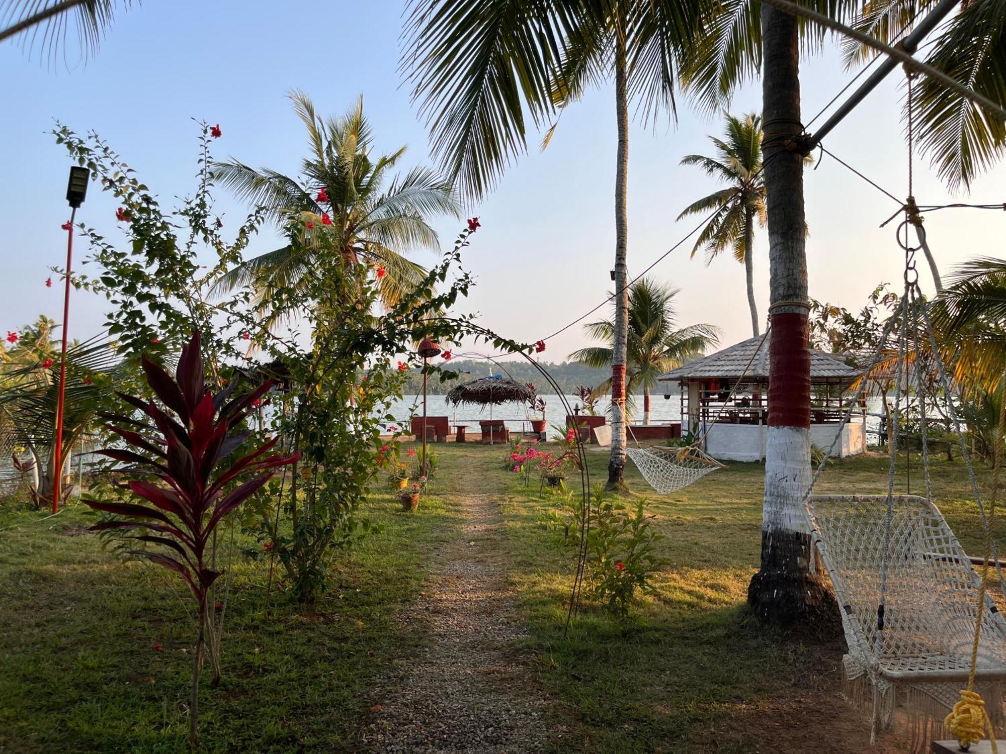 Lake Homes Varkala Kültér fotó